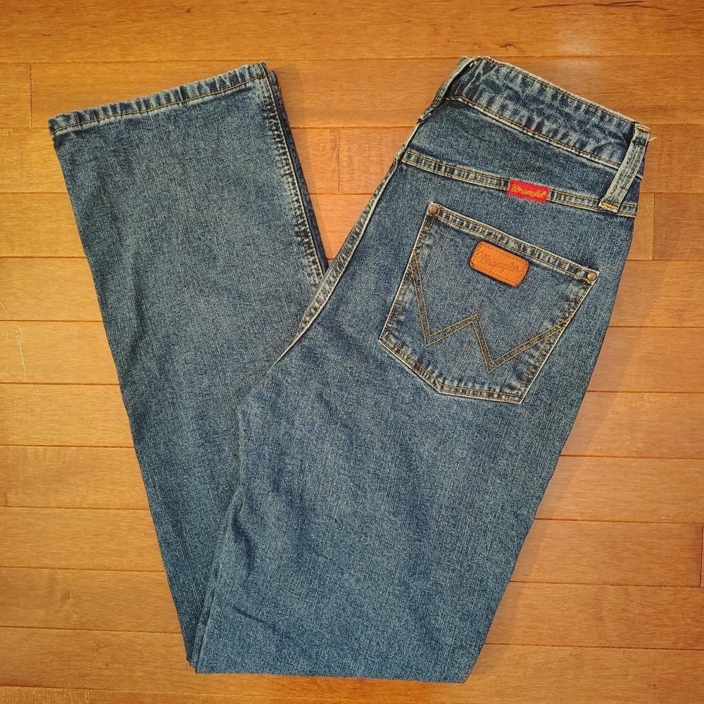 Wrangler High-Rise Straight Leg Jeans — 5 x 32